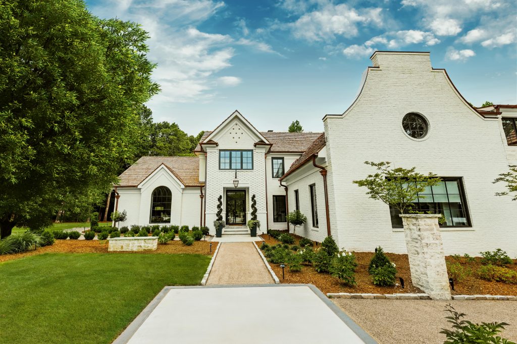 A perfect example of a golf simulator for home type residence
